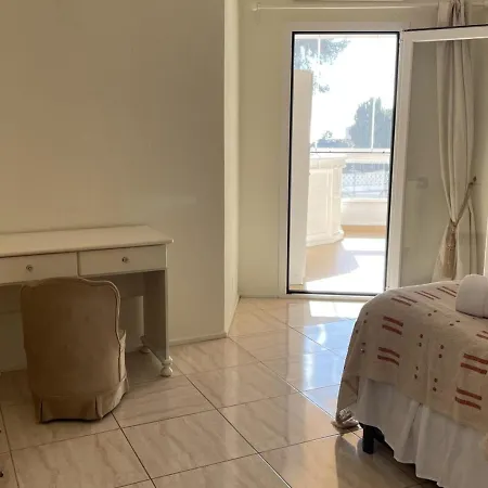 Apartment Homely Del Mar 5 *