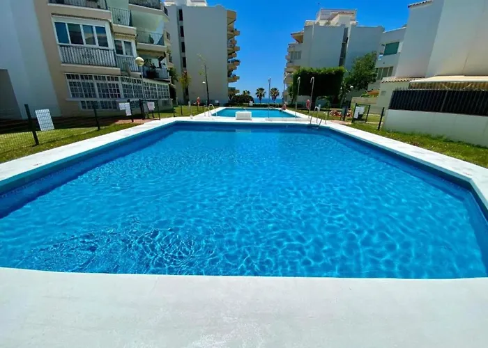 Homely Del Mar 5 * Marbella