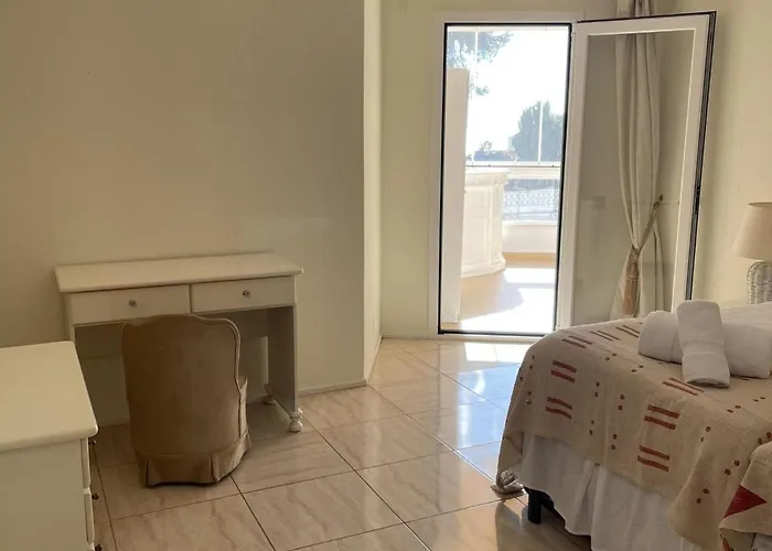 Apartment Homely Del Mar 5 *
